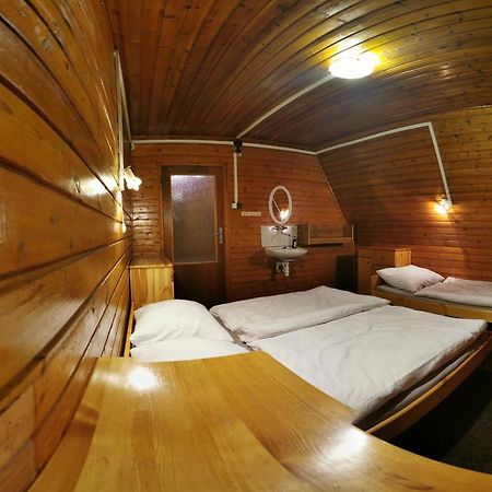 Chata pod májovou muldou Demanovska Dolina Exterior foto