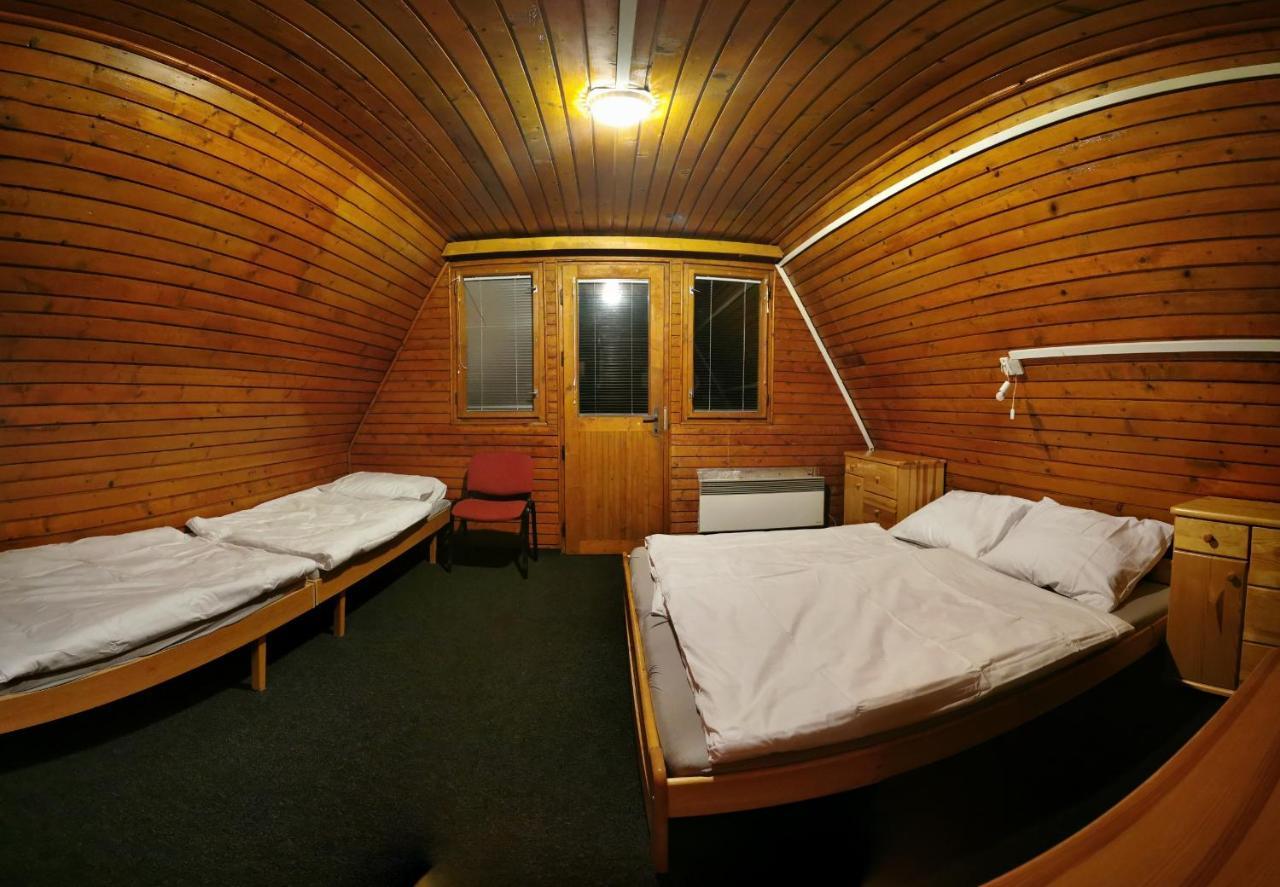 Chata pod májovou muldou Demanovska Dolina Exterior foto